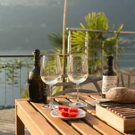 Olivo - By Myhomeincomo Blevio